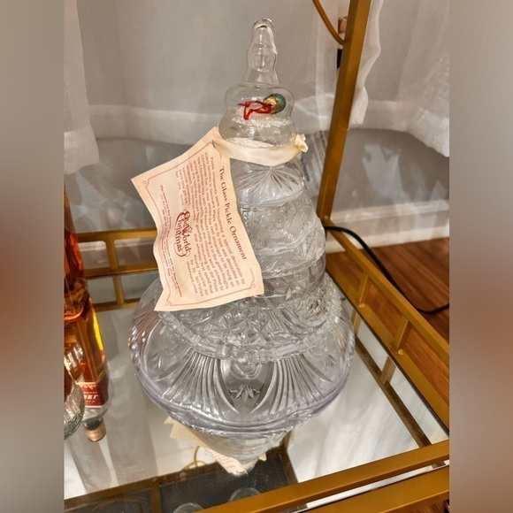 Tiered glass Christmas tree , with pickle ornament - Picture 3 of 4